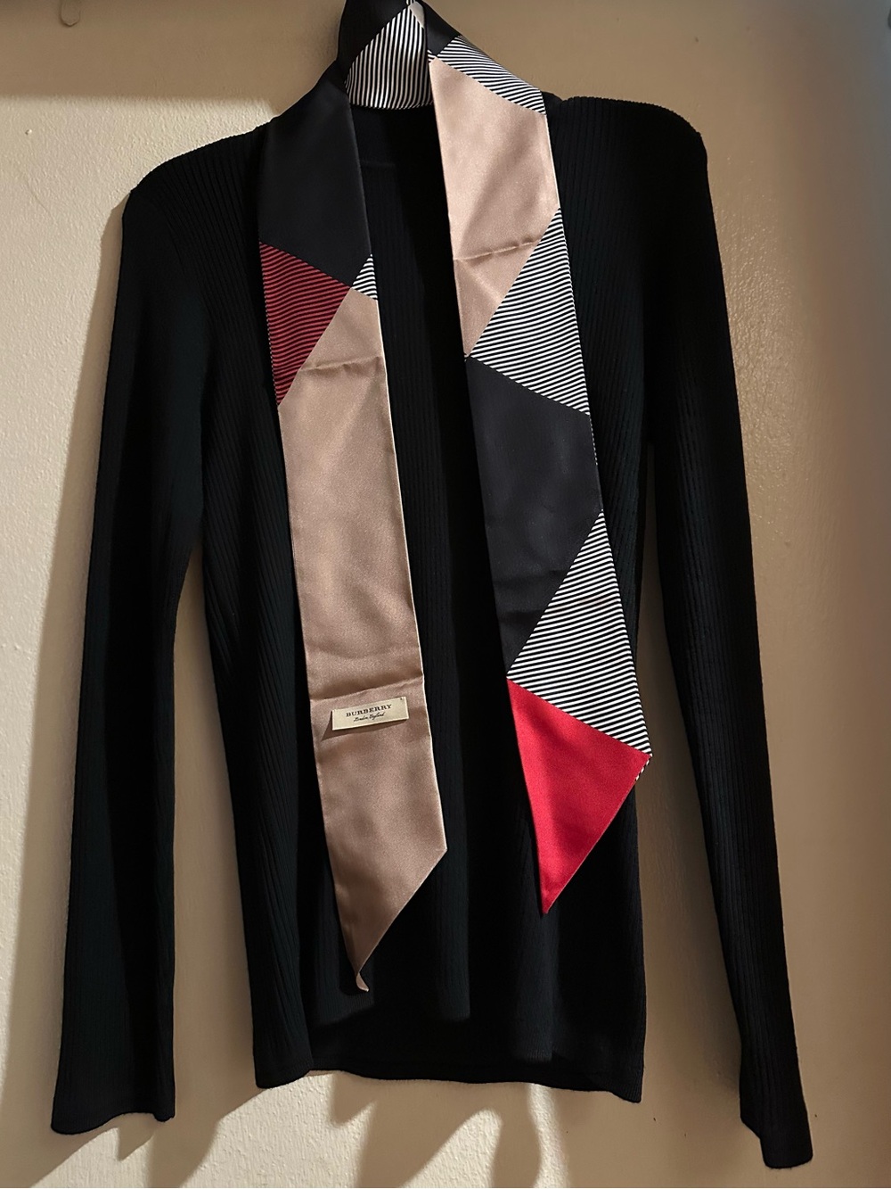 Authentic Burberry women Skinny Scarf